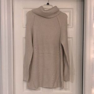 Francesca’s turtle neck sweater (long)